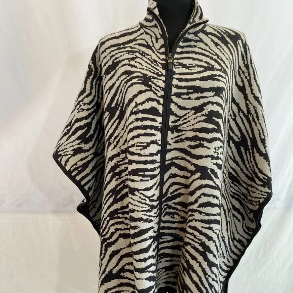 Christian Siriano NY Exotic Print Fringed Poncho Jacket NWOT Women's Size S / M - Picture 2 of 12